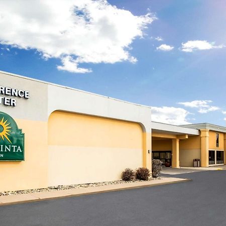 La Quinta Inn By Wyndham Davenport & Conference Center Exterior foto